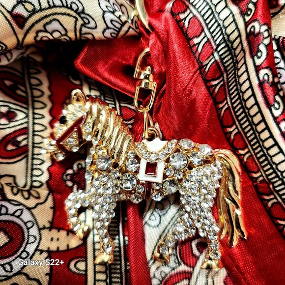 Golden Horse Rhinestone Keychain Ornament With Moveable Tail, Gift For Horse Lov - Picture 5 of 13